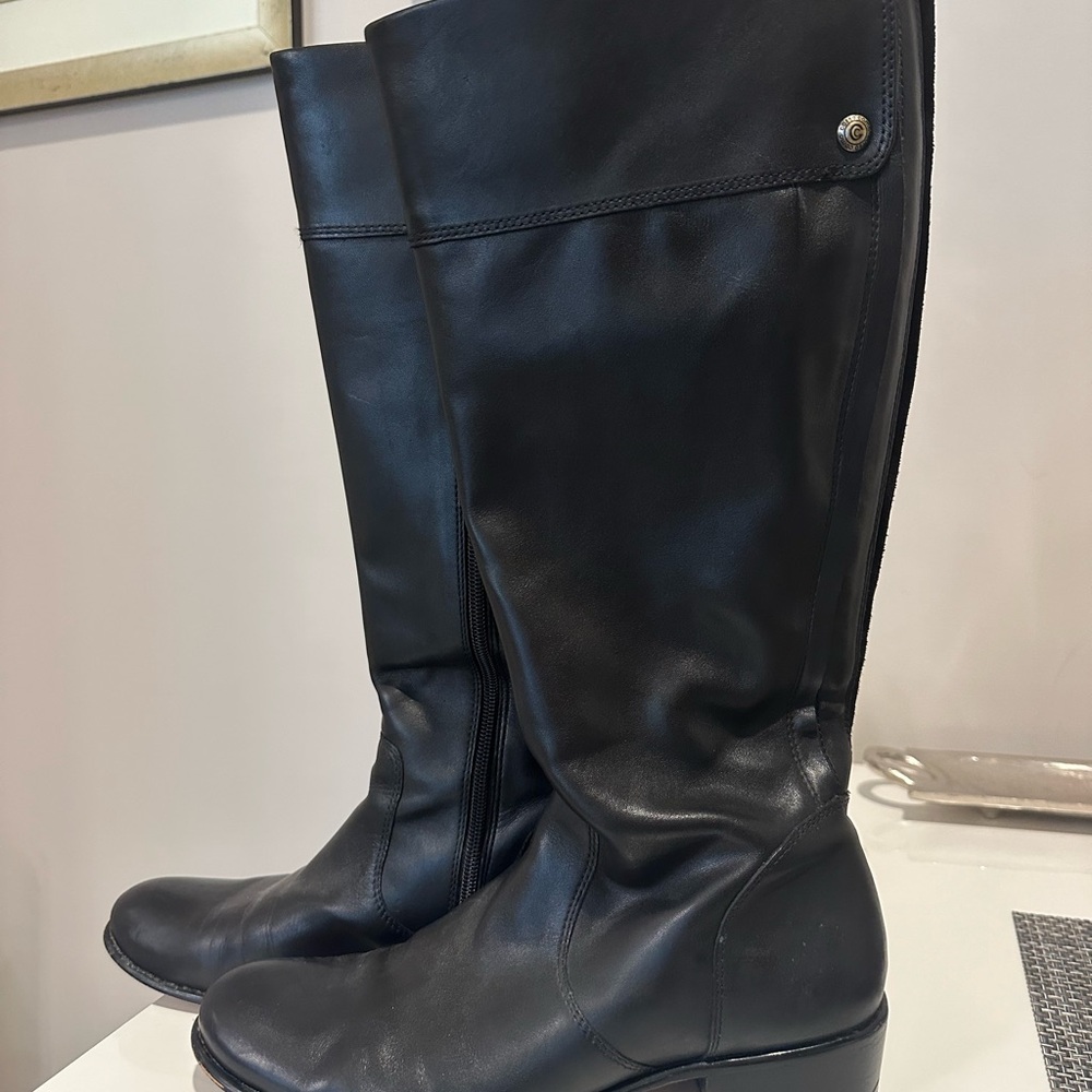 Size 9 1-2 tall black leather boot